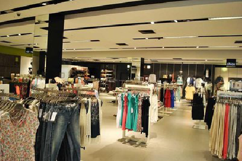  栾川商场里的店面怎么装修？